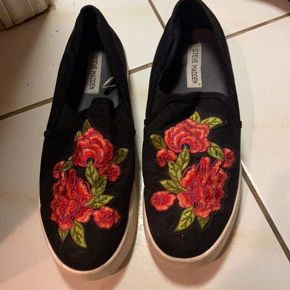 Steve Madden gills